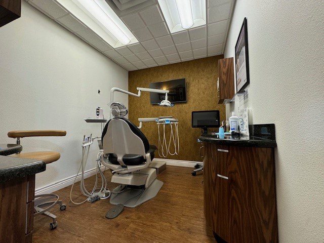 Dental Procedure room at Hollister Family Dental & Implant Center